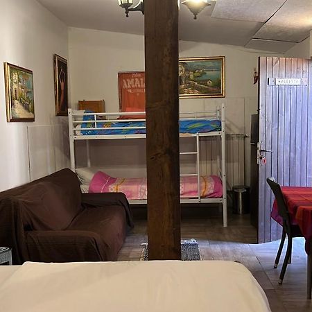 Chambres D'Hotes Sorrento Шамп-сюр-Марн Екстериор снимка